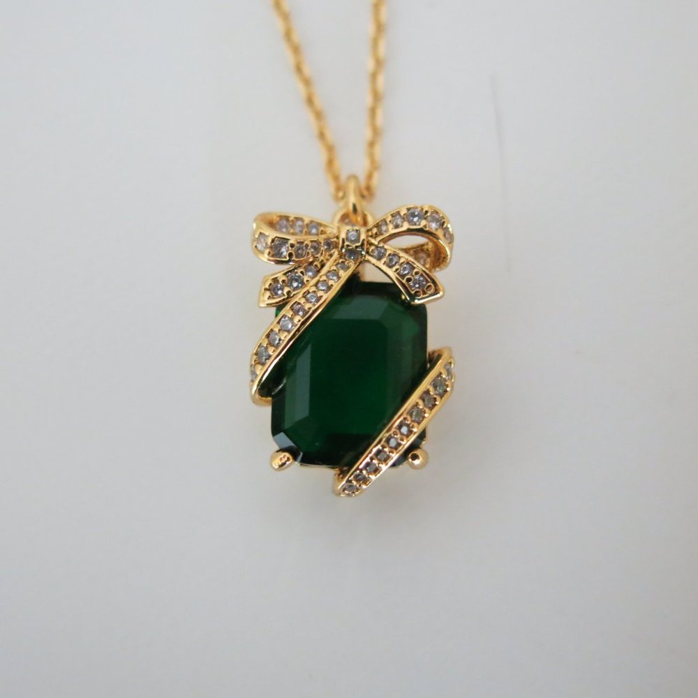 Kate Spade Pave Emerald Present Pendant
